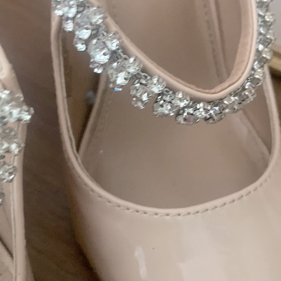 BCBG Heels and Clutch - Picture 7 of 7